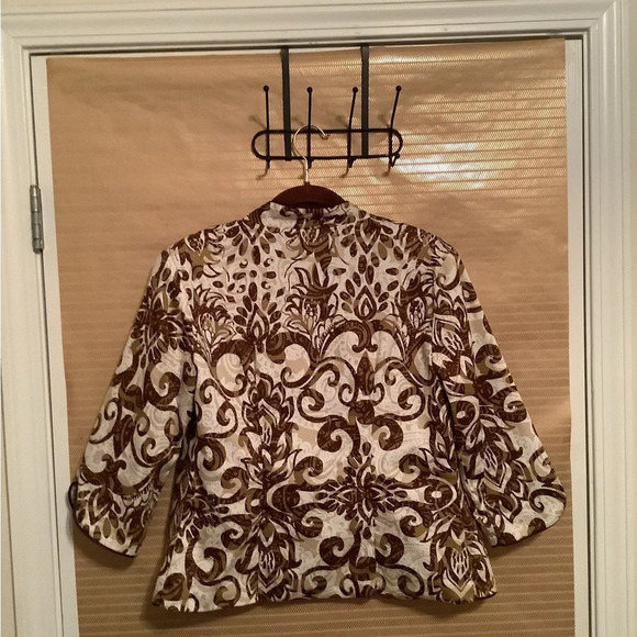 DRESS BARN~BLAZER~BEAUTIFULLY, DESIGNED~SM - Picture 2 of 5